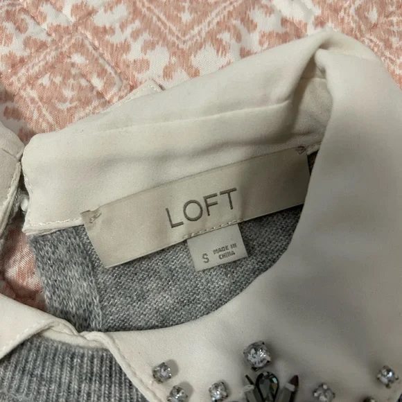 Loft Sweater Women’s X-Small Too Gray with Jeweled Collar Academia Winter - Picture 5 of 6